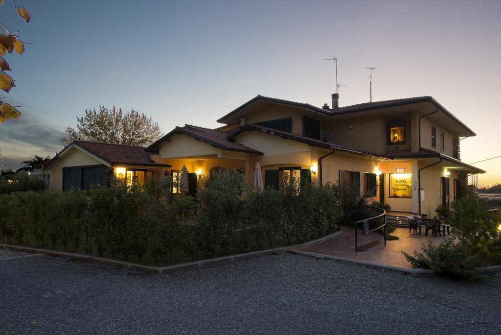 Cecco Di Nara Hotel Massarosa Kültér fotó